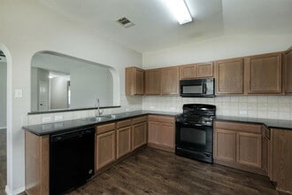 2824 Bluffstone Dr in Round Rock, TX - Building Photo - Building Photo