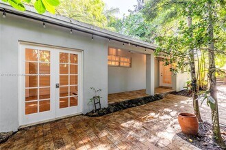 4235 Lennox Dr in Miami, FL - Building Photo - Building Photo