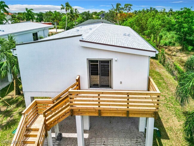 property at 2511 Storter Ave
