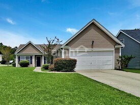 530 Beverly Dr in Summerville, SC - Building Photo