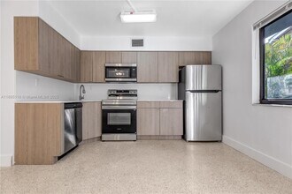 43 Glen Royal Pkwy in Miami, FL - Building Photo - Building Photo