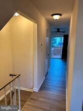 5235 Walney Rd in Centreville, VA - Building Photo - Building Photo