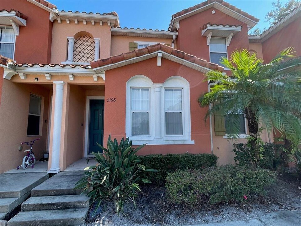 5168 Regatta Dr in Kissimmee, FL - Building Photo