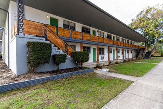 La Palma in Jacksonville, FL - Building Photo - Building Photo