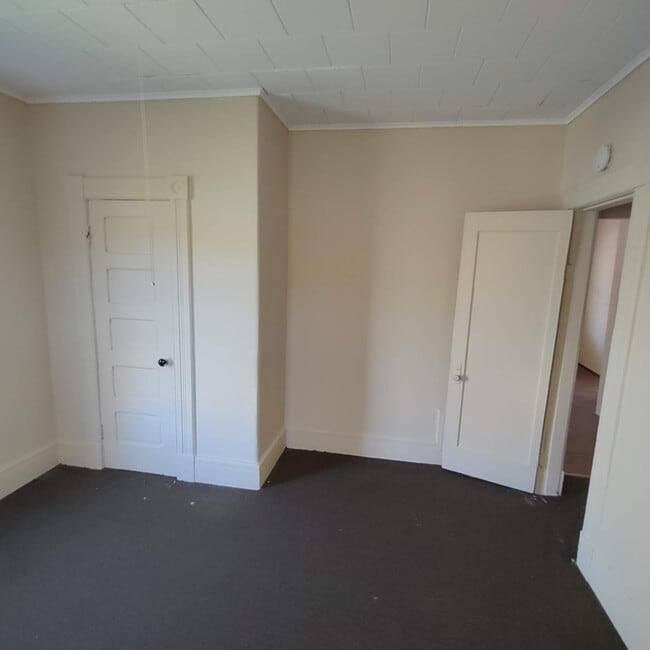 39 Wendell Pl, Unit 2-3 in Springfield, MA - Foto de edificio - Building Photo