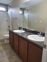 209 Bender St in Hinesville, GA - Building Photo - Building Photo