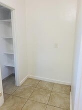 2425 N Santa Rita Ave in Tucson, AZ - Foto de edificio - Building Photo