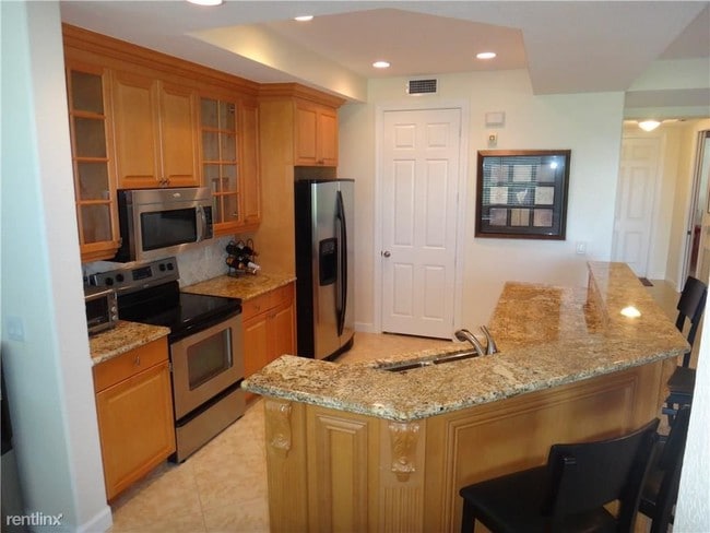 8297 NW 128th Ln in Parkland, FL - Building Photo - Building Photo