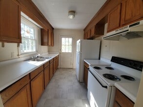 901 N Fulton St in Raeford, NC - Building Photo - Building Photo