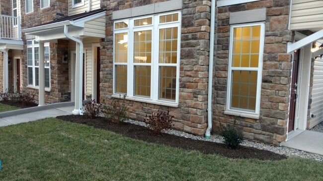 14 Iris Ln in Garfield, NJ - Building Photo - Building Photo