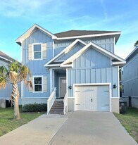 7904 Sweet Retreat Ln in Pensacola, FL - Building Photo