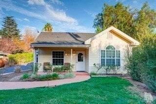 property at 422 S Montgomery St