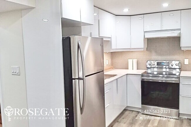 222 Eden Oak Trail in Kitchener, ON - Building Photo - Building Photo