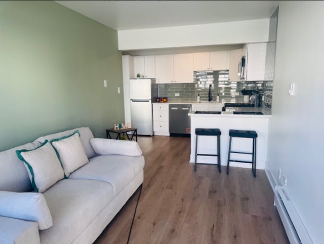 4823 W 157th St in Oak Forest, IL - Foto de edificio - Building Photo