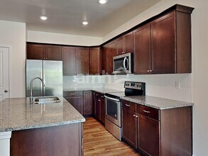 2997 E S Village Dr in Layton, UT - Building Photo - Building Photo