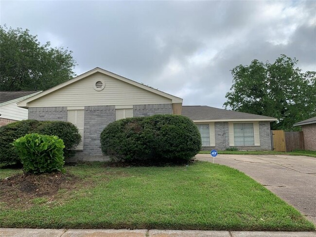 property at 6903 Harpers Dr