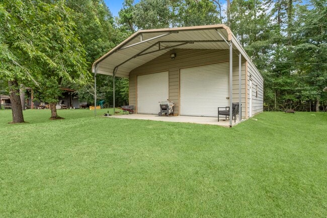 property at 910 Imperial Ln