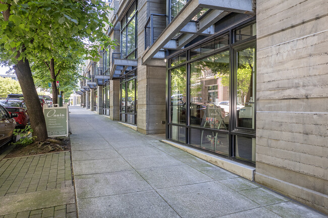 Streetcar Lofts in Portland, OR - Foto de edificio - Building Photo