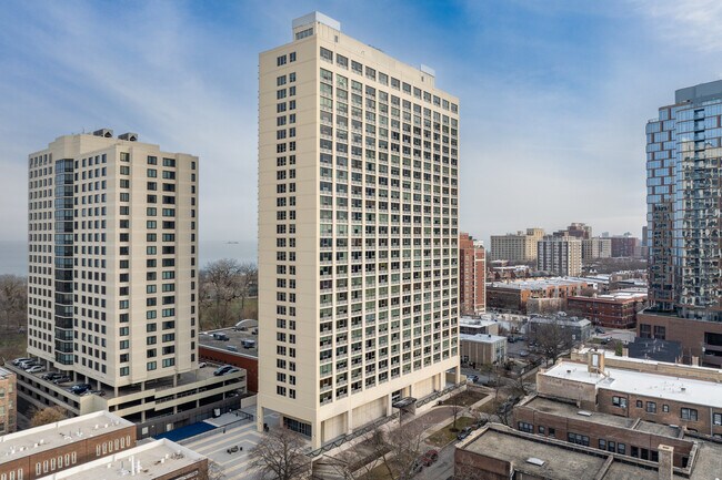 Cornell Village in Chicago, IL - Building Photo - Building Photo