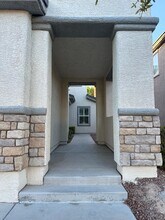 11236 Silent Hawk Ln in Las Vegas, NV - Foto de edificio - Building Photo