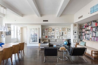 161 Grand St in New York, NY - Building Photo - Building Photo