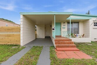 1620 NE 160th St in North Miami Beach, FL - Building Photo - Building Photo