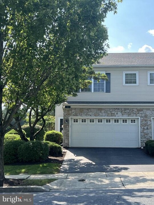 5 Carousel Cir in Hershey, PA - Foto de edificio