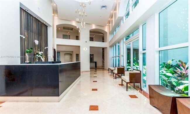 3330 NE 190th St, Unit 2019 in Aventura, FL - Building Photo - Building Photo