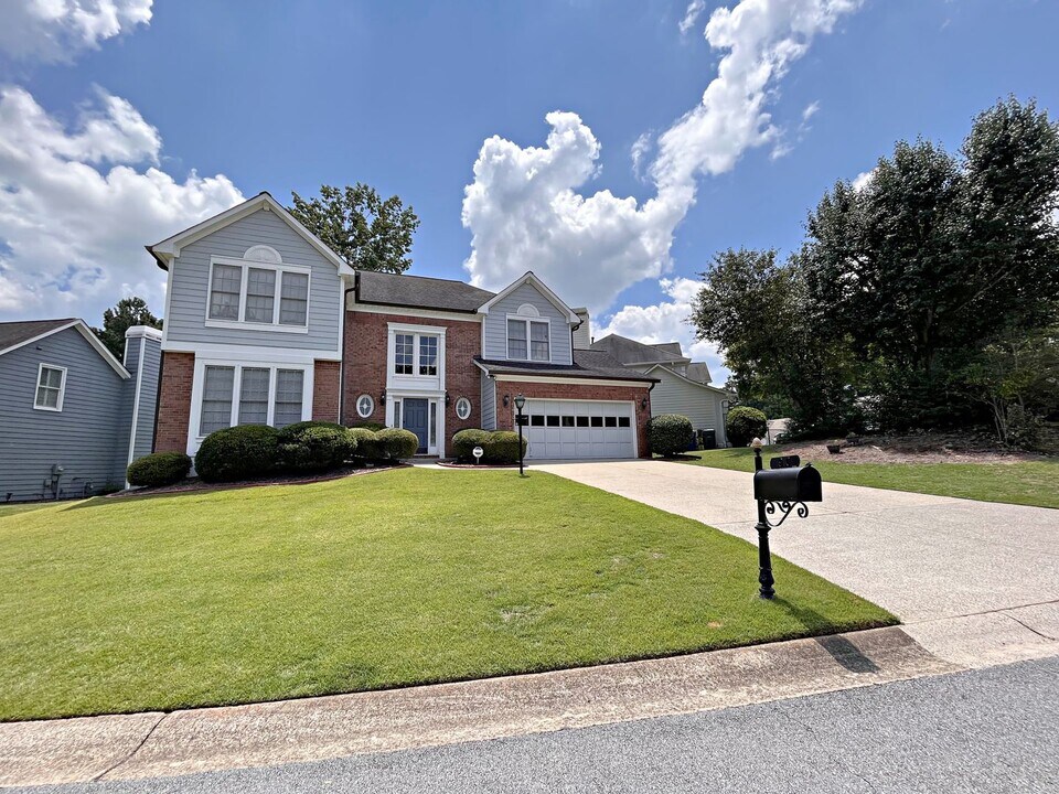 93 Parkside Cir in Marietta, GA - Building Photo