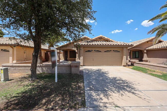 property at 5758 W Commonwealth Pl