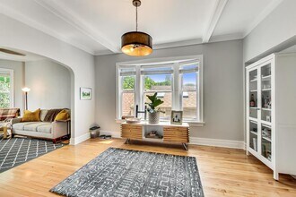 2145 W Thomas St in Chicago, IL - Building Photo - Building Photo