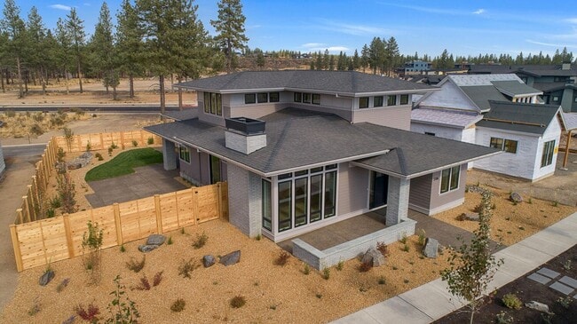 3186 NW Strickland Wy in Bend, OR - Building Photo - Building Photo