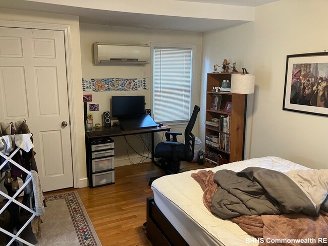 4 Forster St, Unit 1 in Somerville, MA - Building Photo - Building Photo