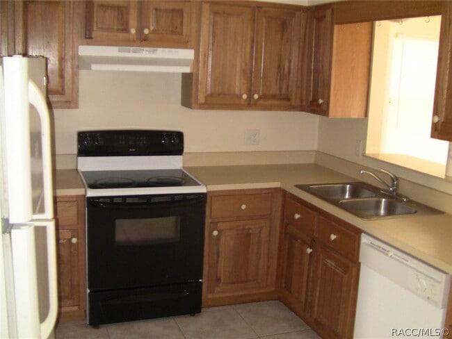 198 W Valerian Pl in Beverly Hills, FL - Building Photo - Building Photo