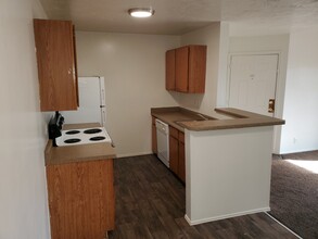 871 E Meadow Pine Ct, Unit #30 in Salt Lake City, UT - Building Photo - Building Photo