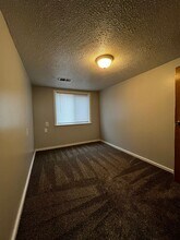 420 Mullan Ave W in Kellogg, ID - Building Photo - Building Photo