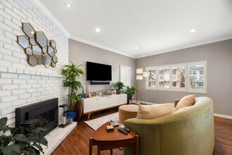 330 28th St in Hermosa Beach, CA - Foto de edificio - Building Photo