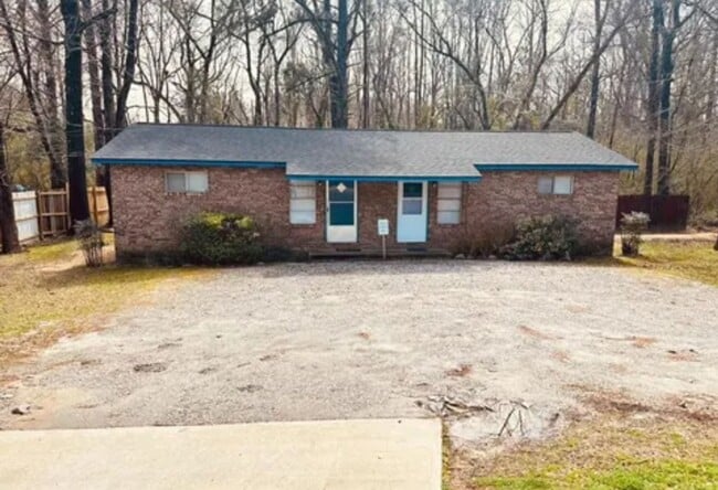 property at 1611 5th St S
