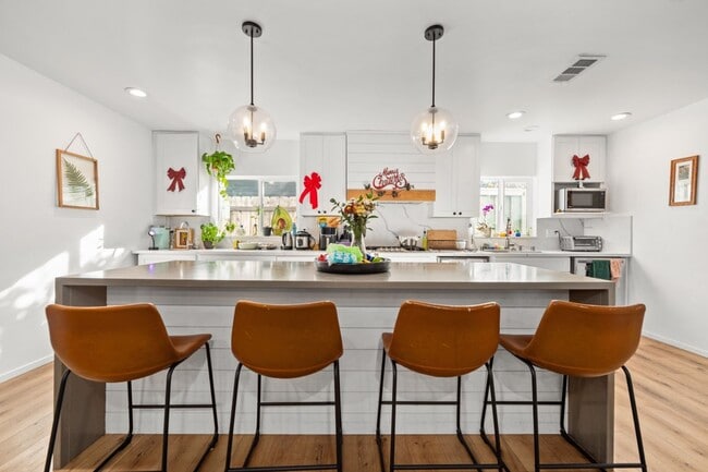 property at 4711 59th St