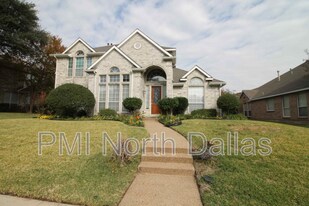 3835 Walden Way in Dallas, TX - Building Photo