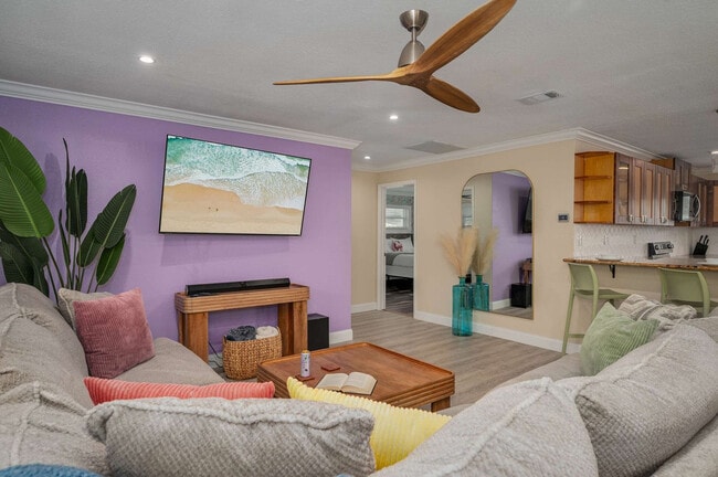 12402 92nd Terrace in Seminole, FL - Building Photo - Building Photo