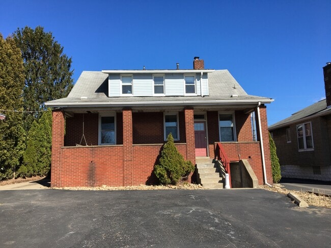 property at 967 Perry Hwy