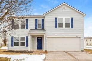 6887 W Burlington Dr in McCordsville, IN - Building Photo