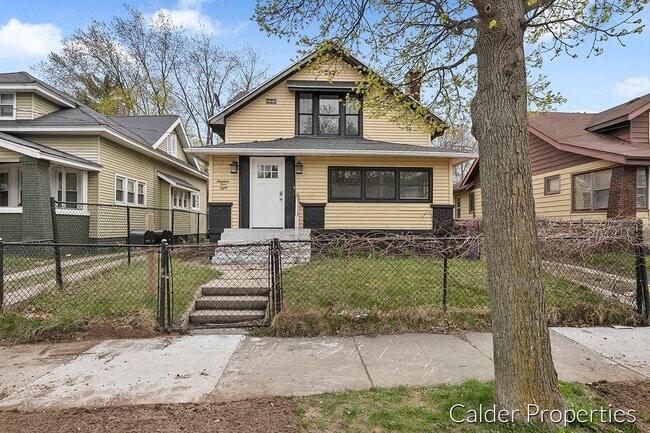 property at 1948 Collins Ave SE