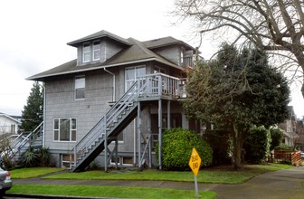 Eastern Apartments in Seattle, WA - Building Photo - Building Photo