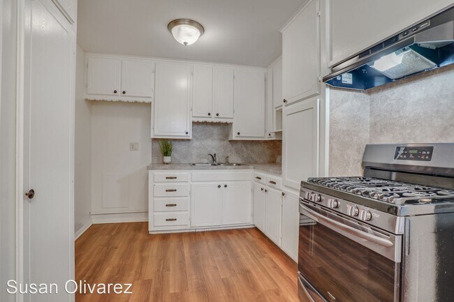 20409 E Admiral Blvd photo'