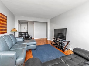 83-40 Austin St, Unit 112 in Queens, NY - Building Photo - Building Photo