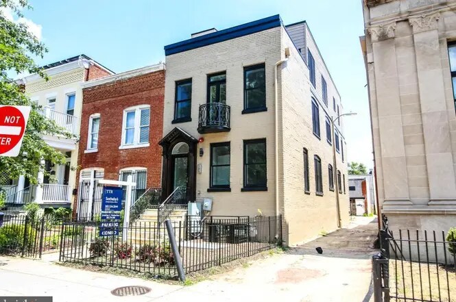 811-818 8th St NE in Washington, DC - Building Photo