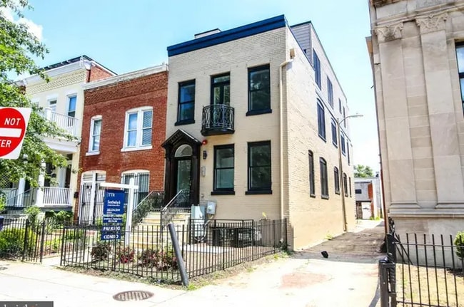 property at 811-818 8th St NE