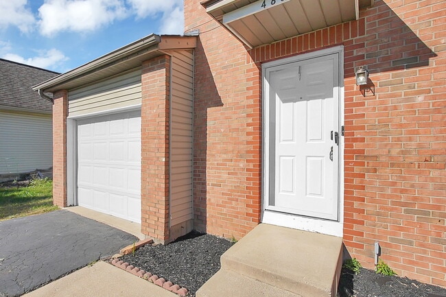 4895 Drayton Rd in Hilliard, OH - Foto de edificio - Building Photo